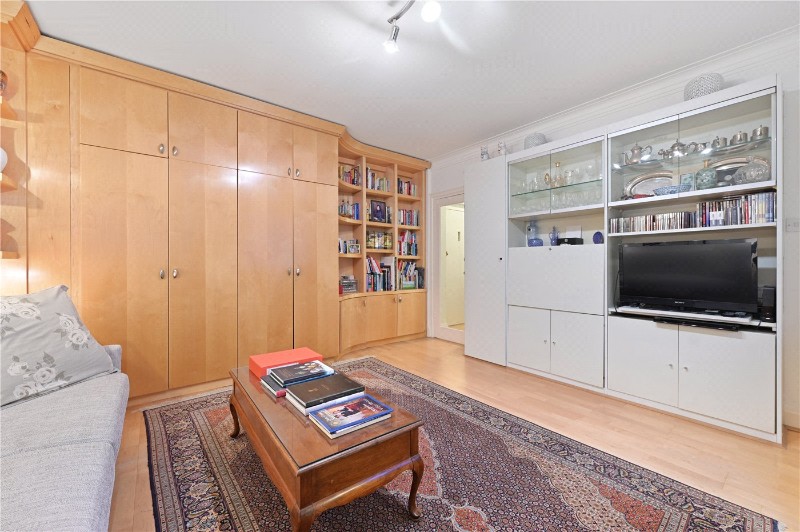 Vicarage Court, Vicarage Gate, London, W8