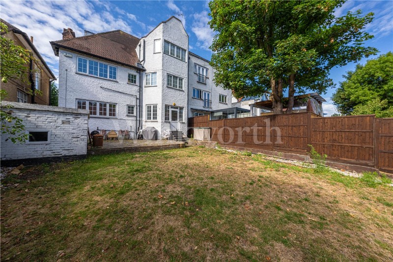 Woodstock Road, London, NW11