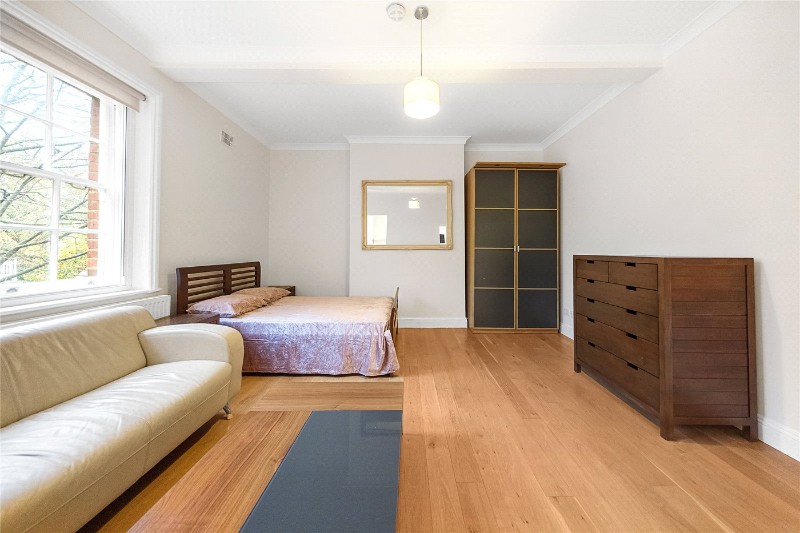 Bath Road, London, W4