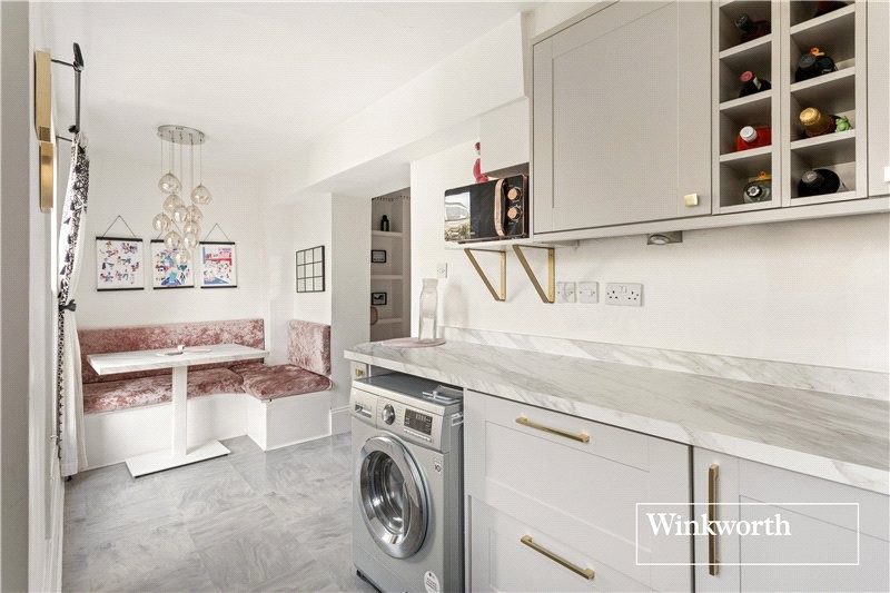 Clapham Road, London, SW9