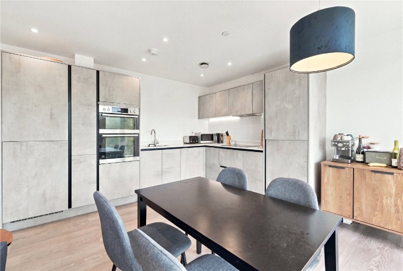 Seven Sisters Road, London, N4