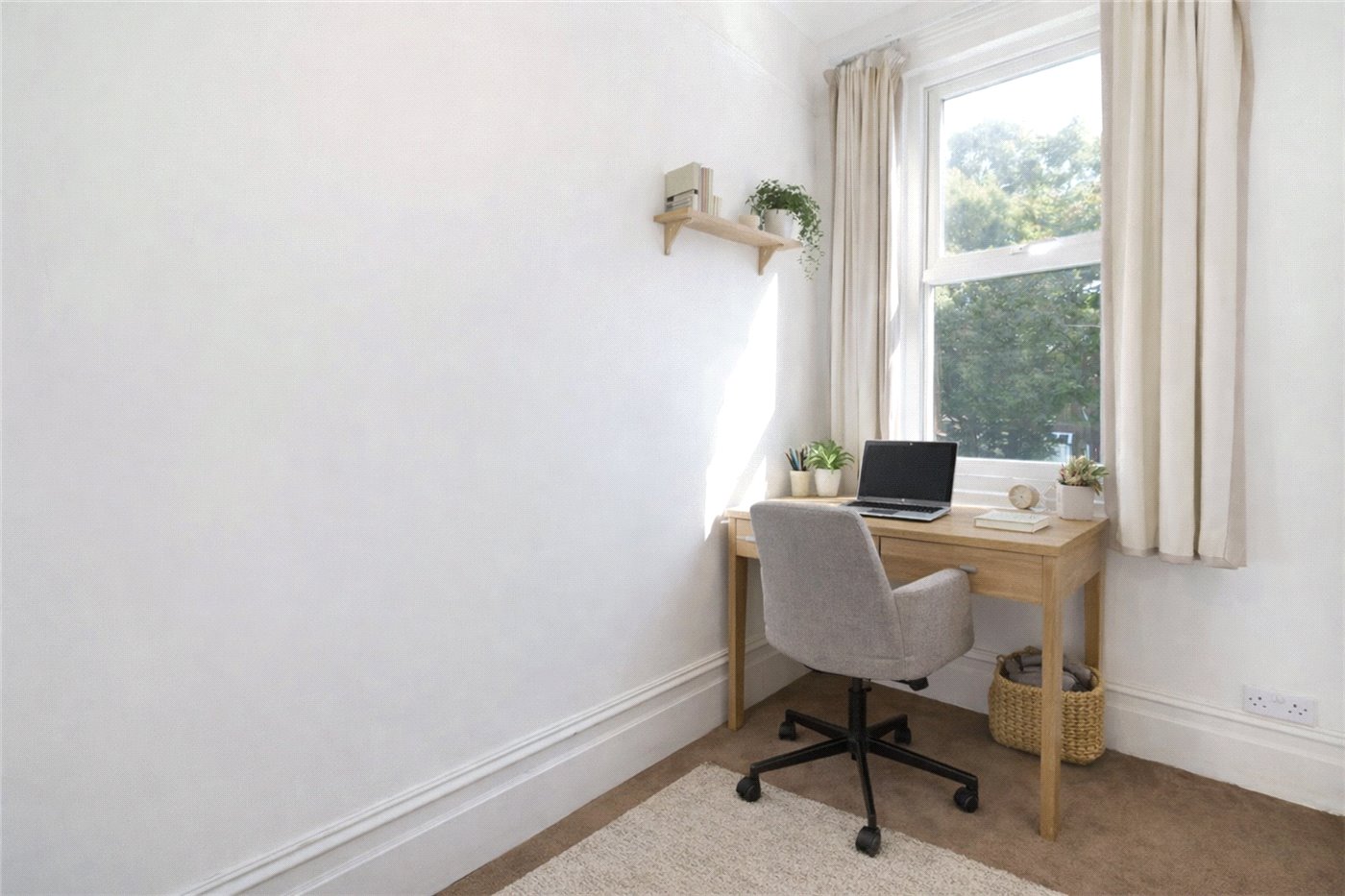 Bedroom Ai Staged