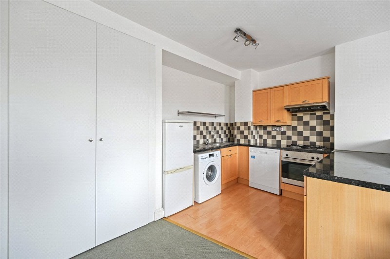 Melina Road, London, W12