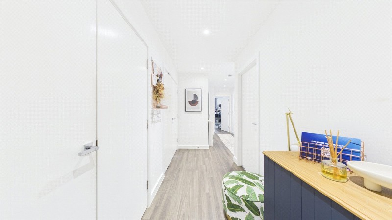 Bollo Bridge Road, London, W3