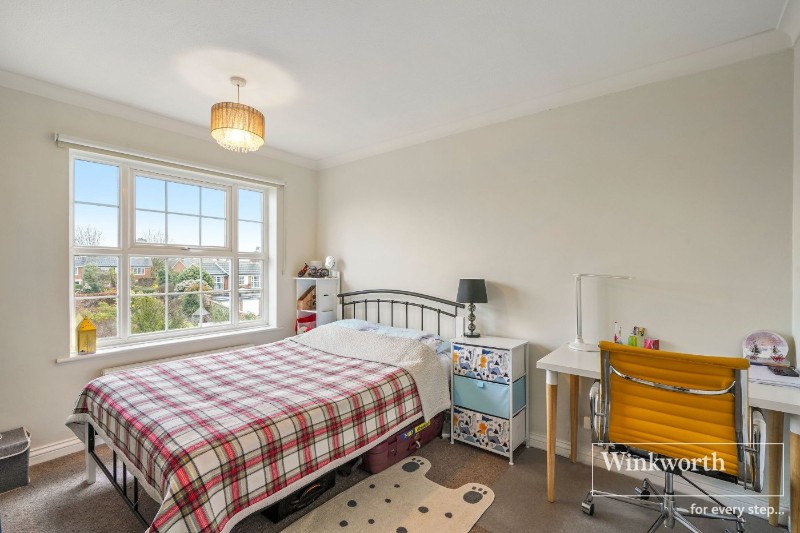 -Springpark Drive, Beckenham, BR3