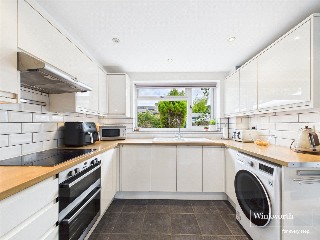 Berkshire Drive, Tilehurst, Reading, Berkshire, RG31