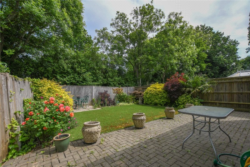 Reeves Way, Wokingham, Berkshire, RG41