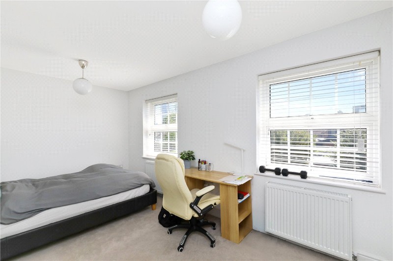 Saxon Drive, London, W3