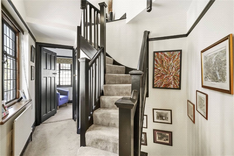 Tring Avenue, London, W5