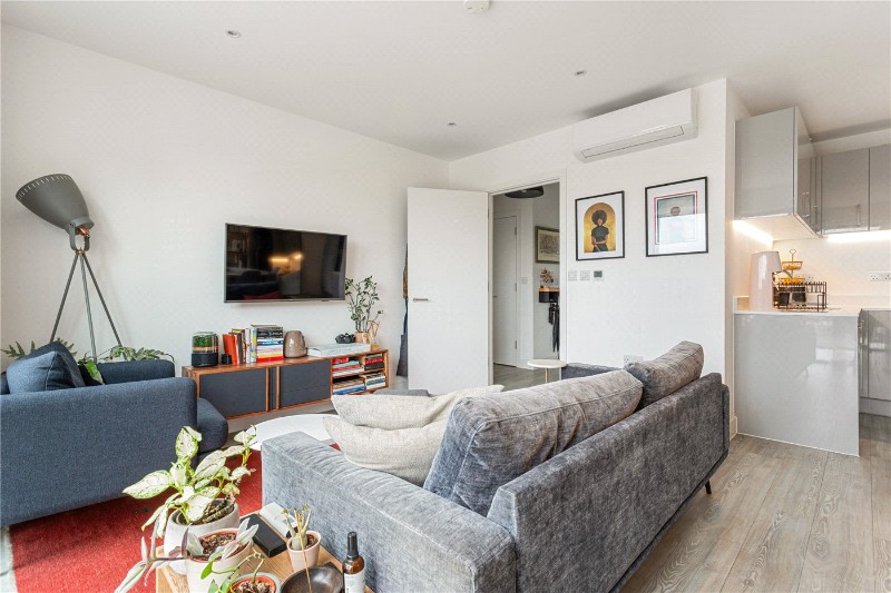 Matthias Road, London, N16