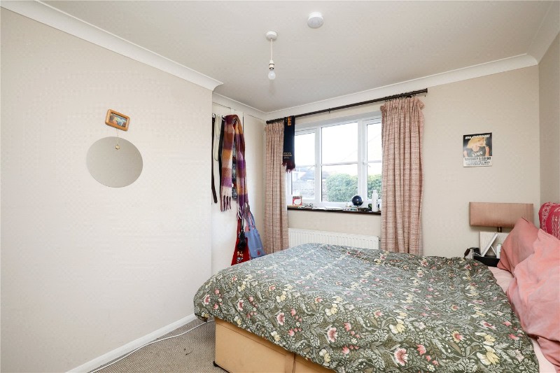 Avenue Road, London, W3